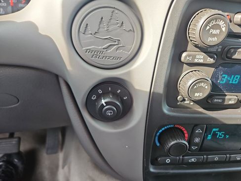 Used 2006 Chevrolet TrailBlazer LT image 35