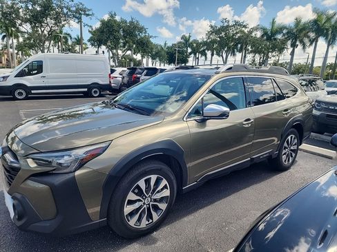 Used 2023 Subaru Outback Touring AWD/4WD image 2