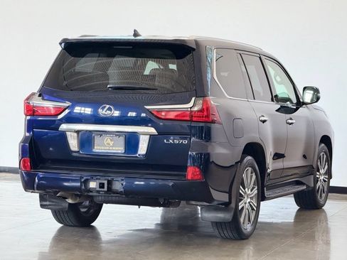 Used 2016 Lexus LX 570 4WD w/ Luxury Package image 7