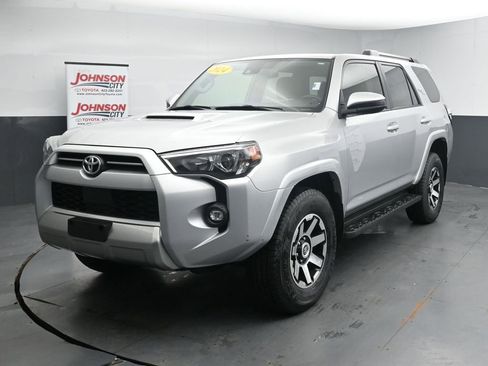 Used 2024 Toyota 4Runner TRD Off-Road AWD/4WD image 4