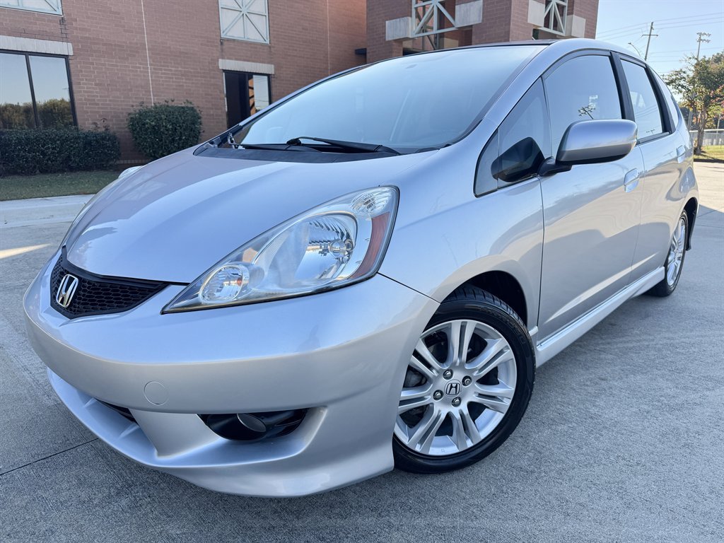 Used 2011 Honda Fit Sport image 3