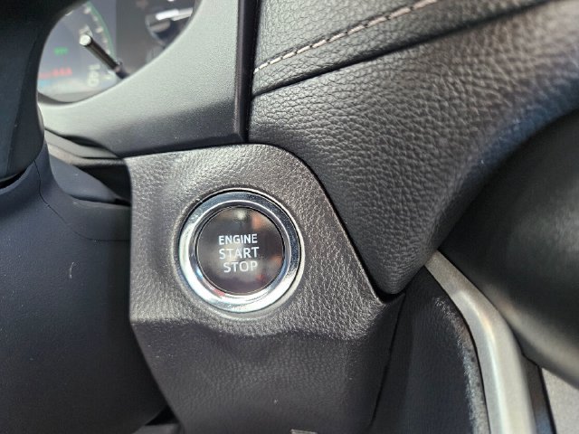 Used 2025 Toyota RAV4 XLE w/ Convenience Package AWD/4WD image 30