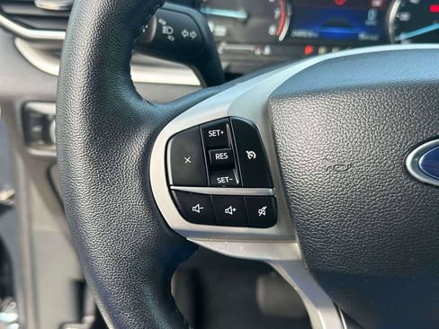 Used 2023 Ford Explorer XLT w/ Equipment Group 202A AWD/4WD image 22