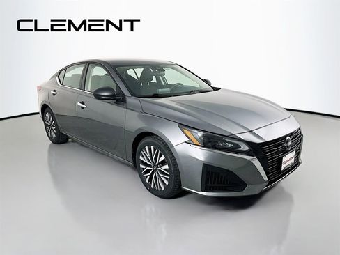 Used 2024 Nissan Altima 2.5 SV image 5