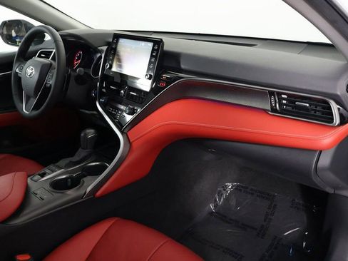 Used 2021 Toyota Camry XSE image 9