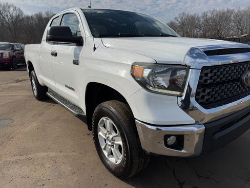 Used 2018 Toyota Tundra SR5 image 12