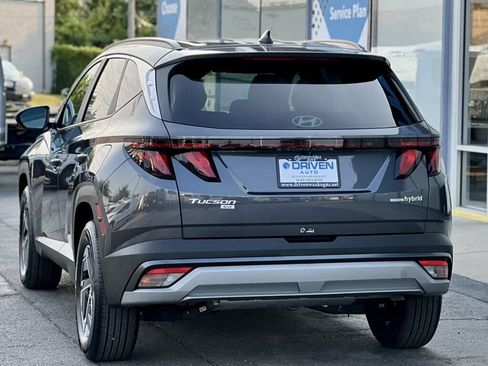 Used 2025 Hyundai Tucson Blue AWD/4WD image 32