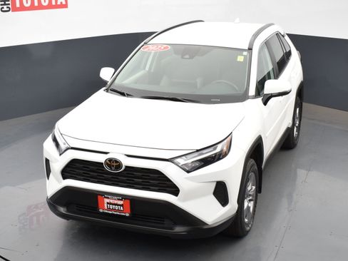Used 2025 Toyota RAV4 XLE image 23