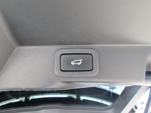 Used 2020 Land Rover Range Rover Sport HSE AWD/4WD image 28