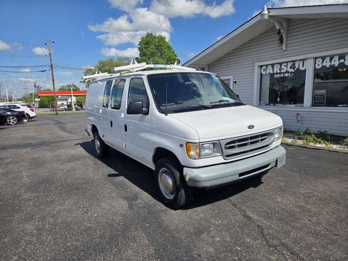 Used 2001 Ford E-250 and Econoline 250 RWD image 1