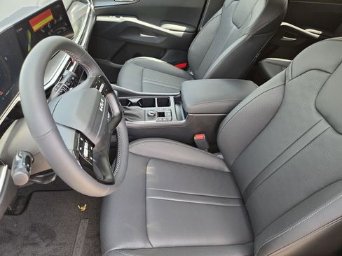 New 2026 Kia Sorento S FWD image 9