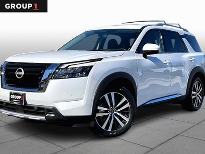 New 2025 Nissan Pathfinder Platinum
