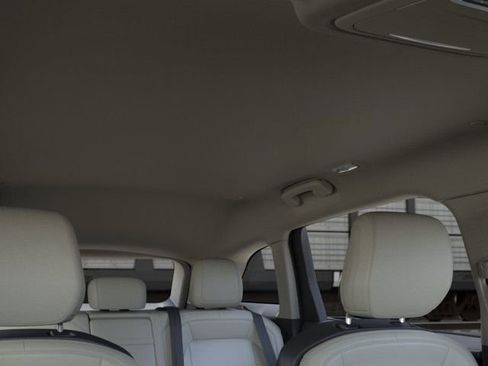 New 2026 Lincoln Nautilus Premier image 22