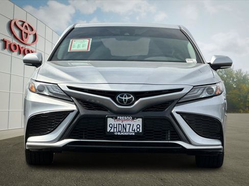 Used 2023 Toyota Camry XSE FWD image 8