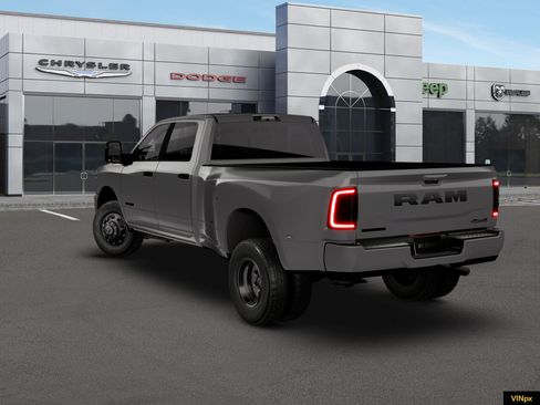 New 2026 RAM 3500 Big Horn AWD/4WD image 5