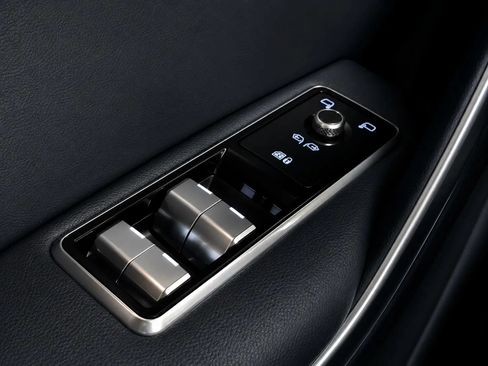 Used 2024 Jaguar F-PACE R-Dynamic S AWD/4WD image 41