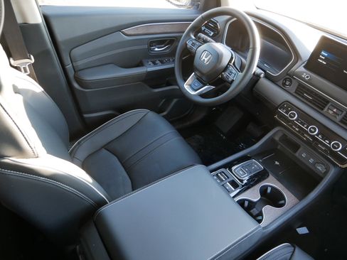 New 2026 Honda Pilot Elite image 9