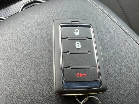 New 2026 Jeep Grand Cherokee Laredo AWD/4WD image 39