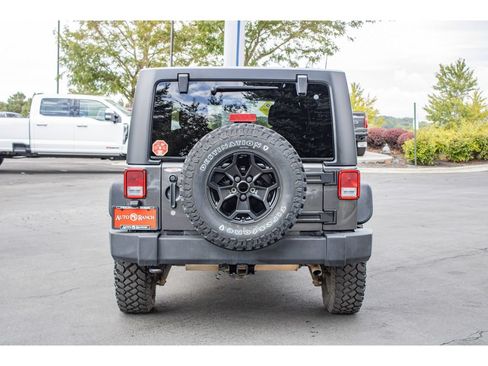 Used 2018 Jeep Wrangler Unlimited Sport S AWD/4WD image 7