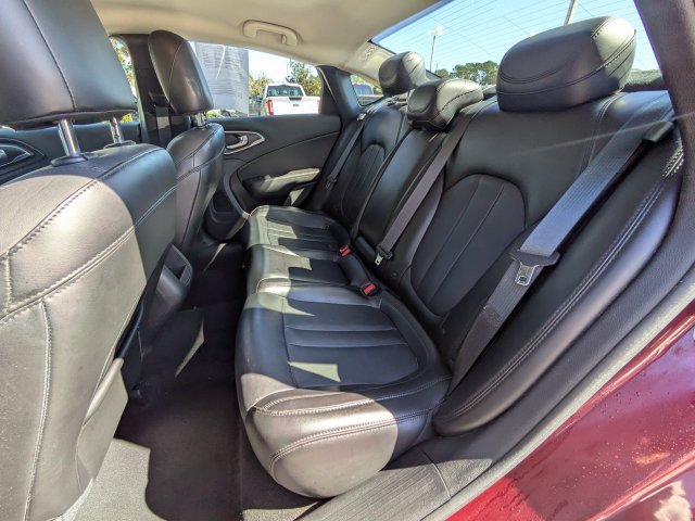 Used 2017 Chrysler 200 Limited Platinum FWD image 11