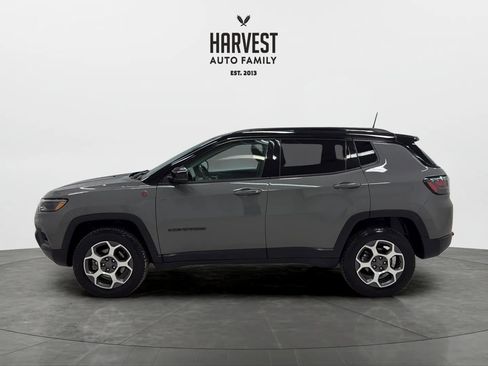 Used 2022 Jeep Compass Trailhawk w/ Trailhawk Elite Group AWD/4WD image 2