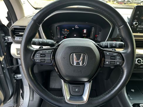 Used 2023 Honda Pilot Elite image 17