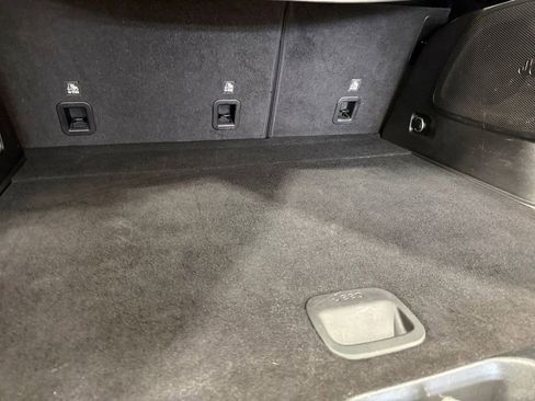 Used 2021 Jeep Cherokee Trailhawk AWD/4WD image 5