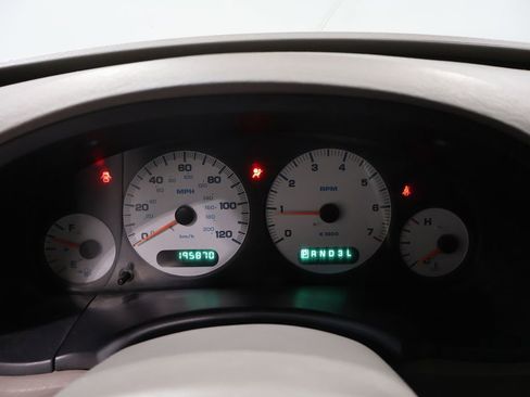 Used 2002 Dodge Caravan Sport image 30