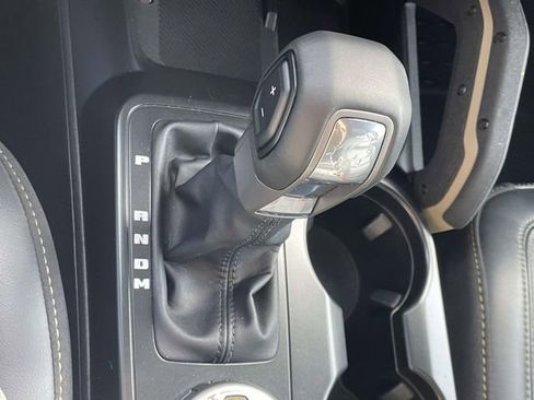 Used 2025 Ford Bronco Badlands image 21