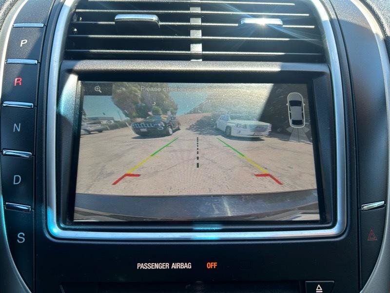 Used 2016 Lincoln MKX Select FWD image 16