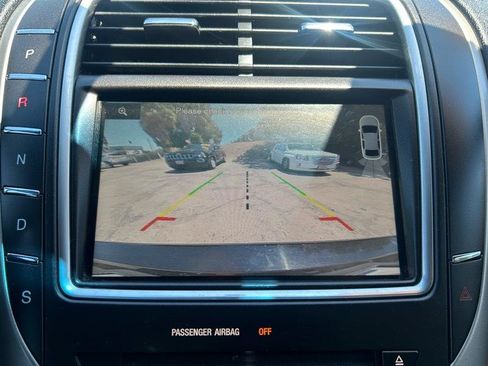 Used 2016 Lincoln MKX Select FWD image 16