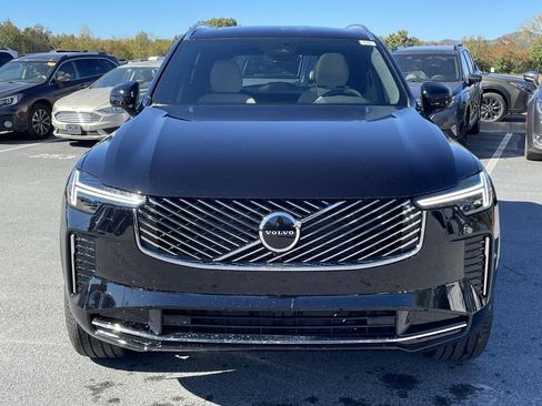 New 2026 Volvo XC90 B6 Core image 24