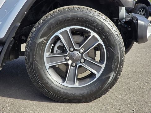 Used 2023 Jeep Wrangler Sahara w/ Cold Weather Group image 9