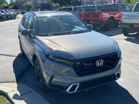 Used 2025 Honda CR-V Sport Touring image 4