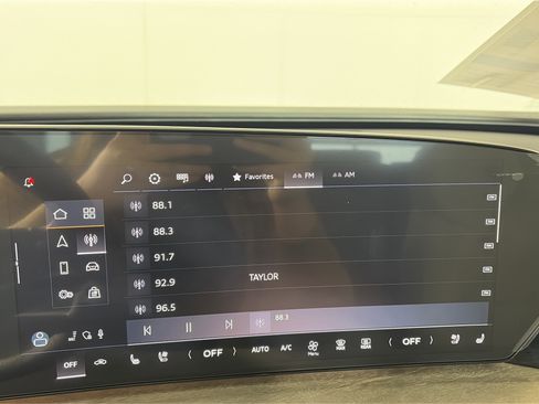 Used 2025 Audi Q5 Premium Plus w/ Premium Plus image 19