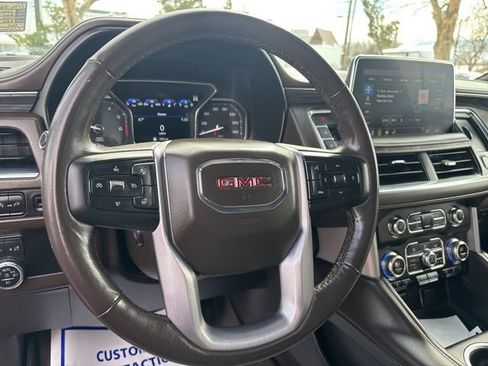 Used 2021 GMC Yukon XL SLT w/ SLT Luxury Package image 19