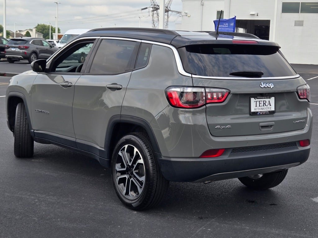 Used 2024 Jeep Compass Limited AWD/4WD image 15