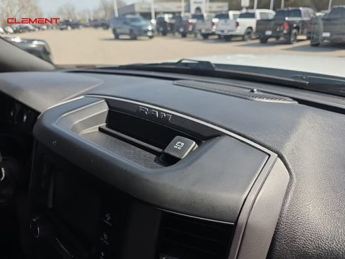 Used 2022 RAM 2500 Tradesman w/ Chrome Appearance Group image 28