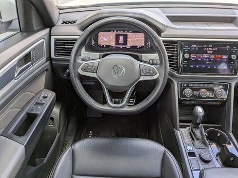 Used 2022 Volkswagen Atlas Cross Sport SEL R-Line image 18