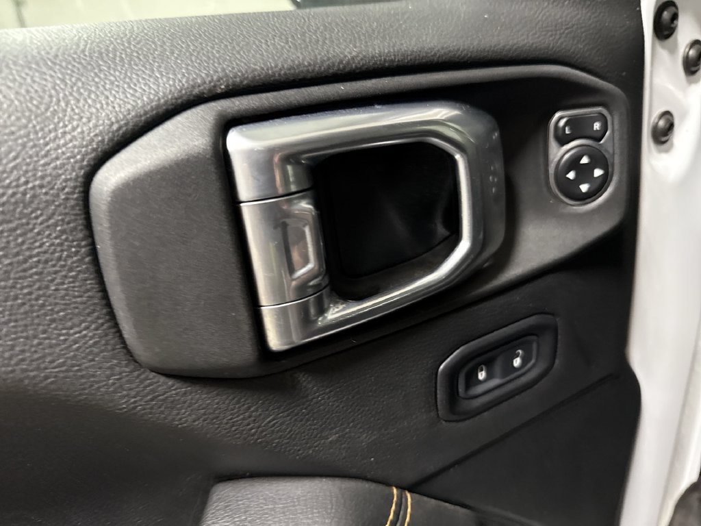 Used 2021 Jeep Gladiator Overland AWD/4WD image 21