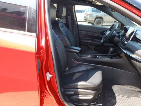 Used 2025 Jeep Compass Trailhawk AWD/4WD image 23