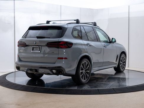 Used 2025 BMW X5 xDrive40i w/ M Sport Package AWD/4WD image 5