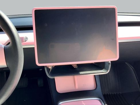 Used 2023 Tesla Model 3 Standard Range RWD image 6