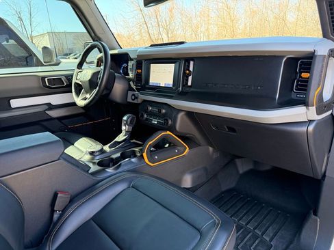 Used 2023 Ford Bronco Badlands w/ Sasquatch Package image 38