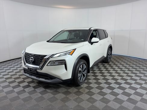 Used 2023 Nissan Rogue SV AWD/4WD image 2