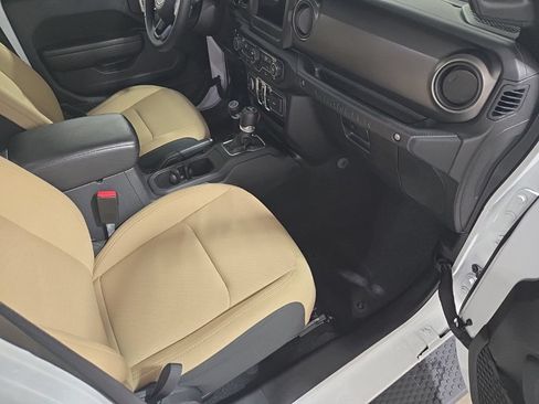 Used 2021 Jeep Wrangler Unlimited Sport AWD/4WD image 27
