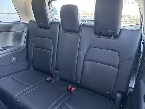 New 2026 Nissan Pathfinder Platinum AWD/4WD image 6