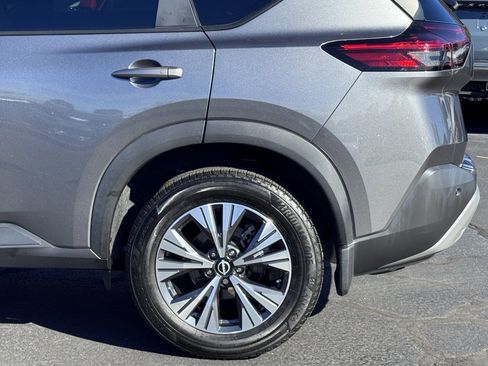 Used 2022 Nissan Rogue SV image 36