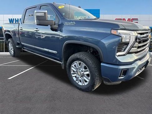 Used 2025 Chevrolet Silverado 3500 High Country w/ High Country Premium Package image 8