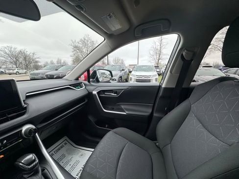 Used 2024 Toyota RAV4 AWD Hybrid image 21